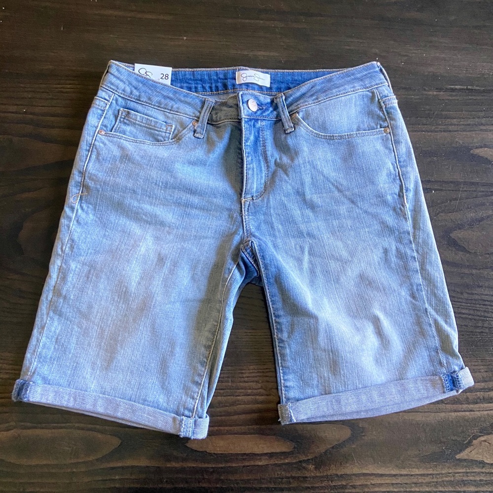 Jessica’s Simpson Maxwell Bermuda Denim Jean Short - Picture 1 of 7